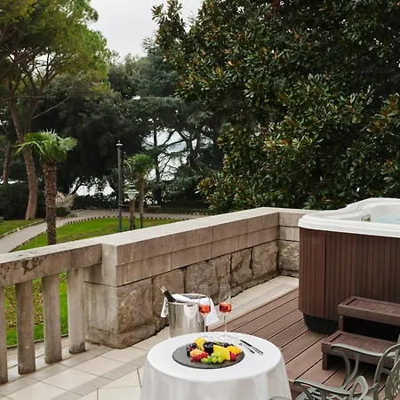 Szálloda Amadria Park Sveti Jakov Abbázia